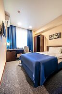 Russ Hotel