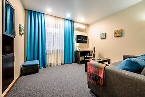 Russ Hotel