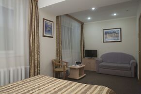 Russ Hotel