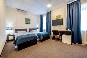 Russ Hotel