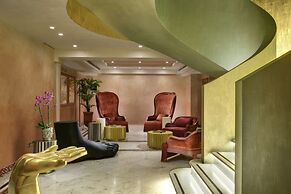 Leon's Place Hotel