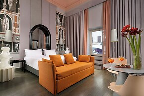 Leon's Place Hotel