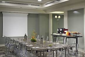 Leon's Place Hotel