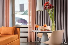 Leon's Place Hotel