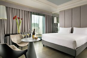Leon's Place Hotel