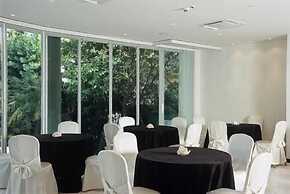 M Glamour Hotel