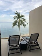 Royal Beach Boutique Resort & Spa