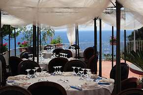 Strand Hotel Terme Delfini
