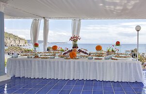 Strand Hotel Terme Delfini
