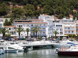 Hotel & Diving les Illes