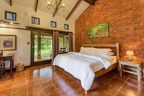 Hacienda La Pacífica Eco-Lodge