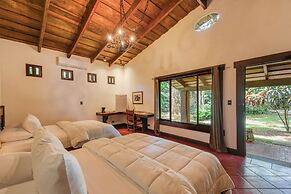 Hacienda La Pacífica Eco-Lodge