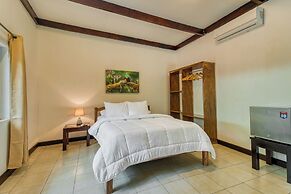Hacienda La Pacífica Eco-Lodge