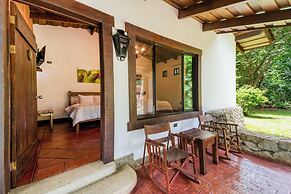 Hacienda La Pacífica Eco-Lodge