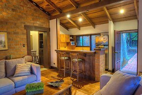 Hacienda La Pacífica Eco-Lodge