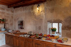 Aydinli Cave House