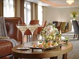 Hodson Bay Hotel