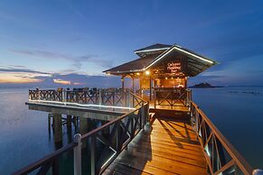 Mayang Sari Beach Resort
