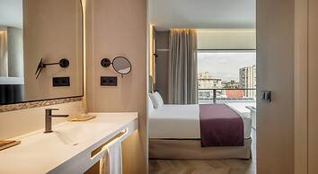 Hotel ILUNION Atrium