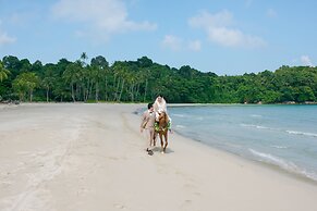 Nirwana Beach Club