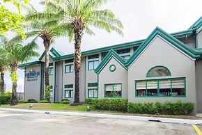 Microtel Inn by Wyndham Cabanatuan