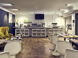 Relais de Lyon by Malone