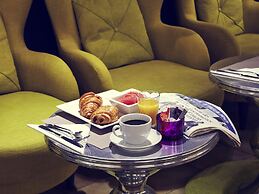 Relais de Lyon by Malone
