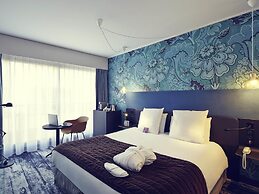 Relais de Lyon by Malone