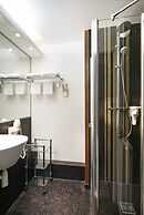 Relais de Lyon by Malone