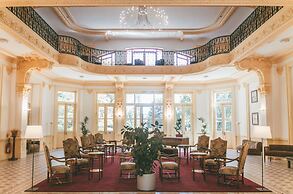 Terres de France - Appart'Hôtel Le Splendid