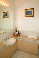 Bedarra Beach Inn