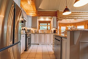 Fiddler Lake Resort
