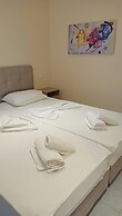 Leonidas Hotel and Studios