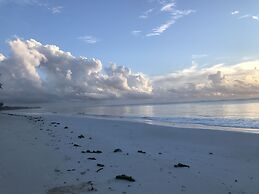Mbuyuni Beach Village - Bungalows