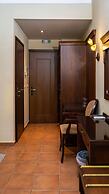 Dellas Boutique Hotel
