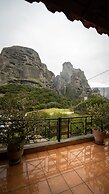 Dellas Boutique Hotel