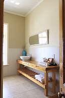 Mimosa Lodge