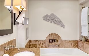 Augustine Hotel, Prague