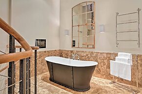 Augustine Hotel, Prague