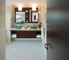 Jumeirah Living - World Trade Centre