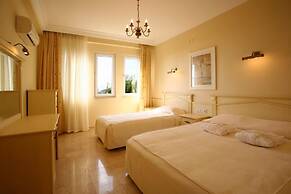 Goldcity Hotel