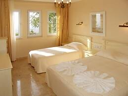 Goldcity Hotel