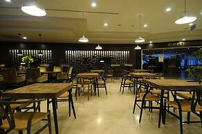 Goldcity Hotel