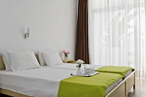 Hotel Makarios