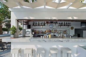 Hotel Makarios