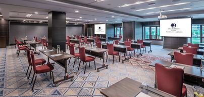DoubleTree by Hilton Putrajaya Lakeside