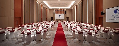 DoubleTree by Hilton Putrajaya Lakeside