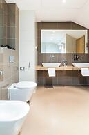 Roset Hotel & Residence