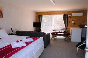 Tudor Park Motel