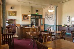 Victoria Railway Hotel